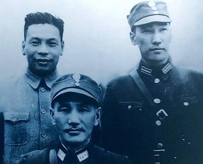 【蒋介石一生三大憾事：爱错一人，杀错一人，放错一人，悔恨终身】
这是蒋介石晚年在