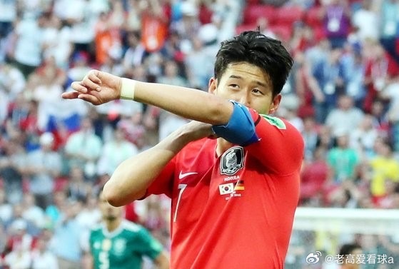 韩国男团嘲讽孙兴慜跨界无边界？男团解说拿孙兴慜速度玩梗，体育尊重何在？近日，韩国