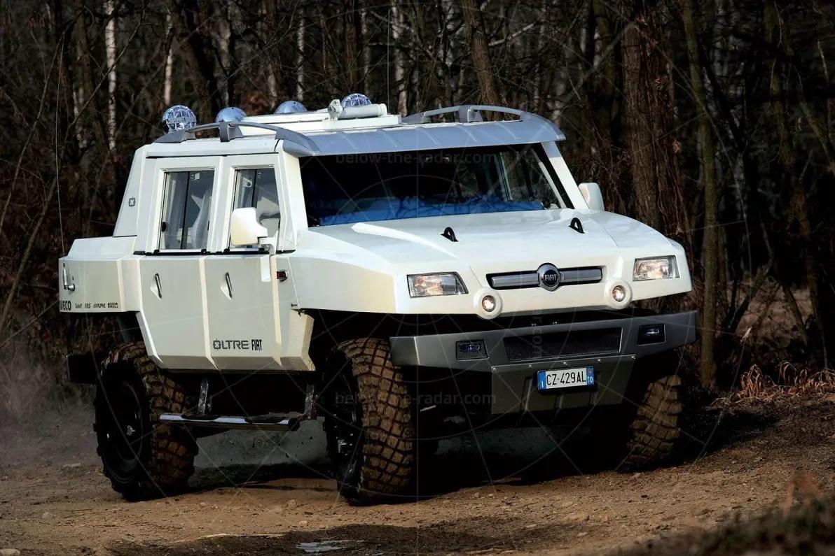 [军旅故事]  小地痞有眼不识团政委，拦车索要过路费，警卫员三拳两脚，分分钟叫他