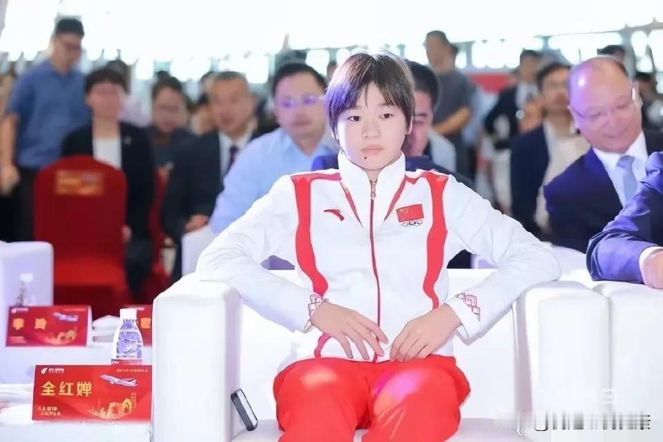 全红婵带货，网友：真买不起！

全红婵助力C919首飞，为国航C919代言。网友