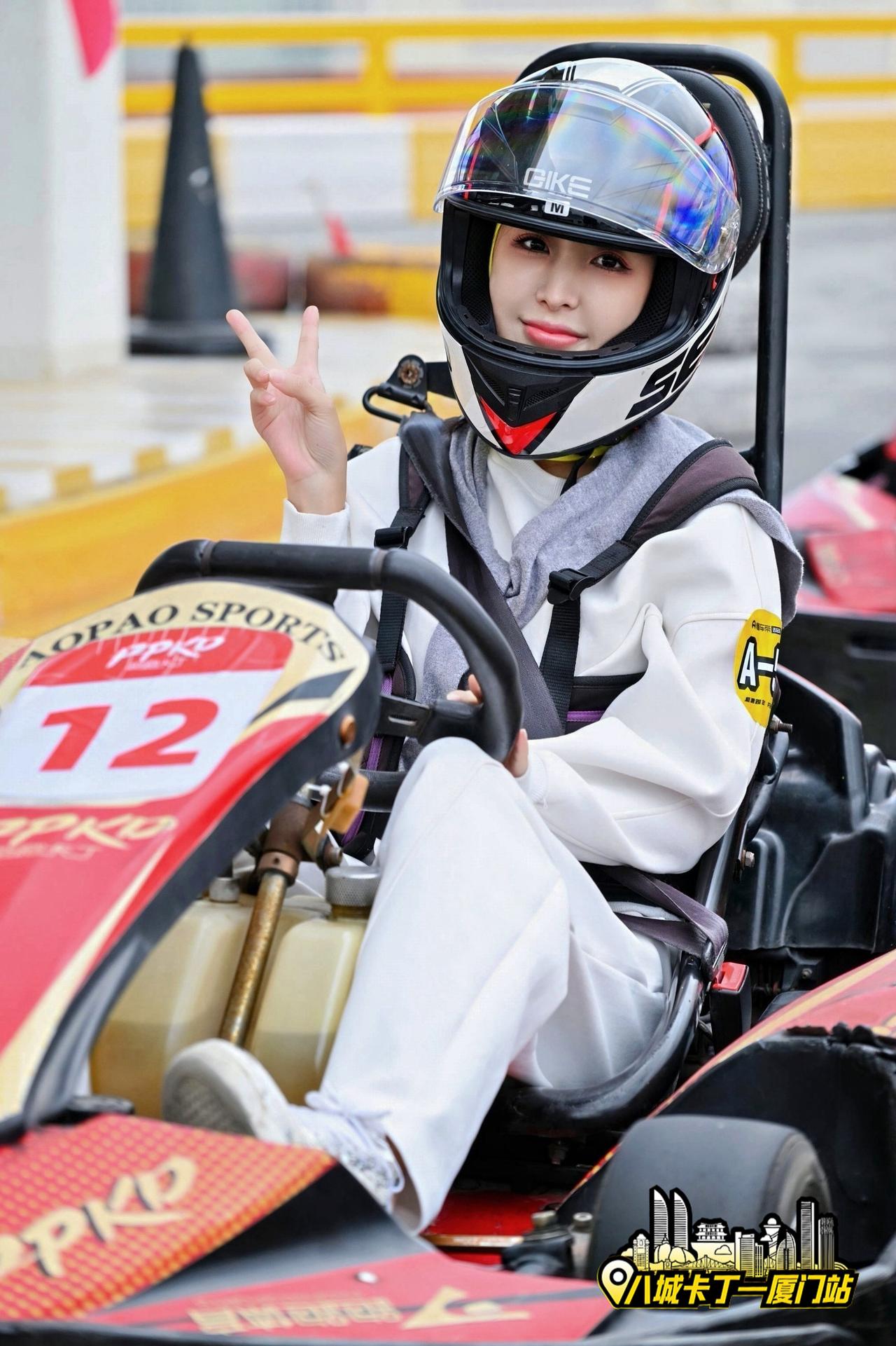 今天有幸参加懂车帝去玩车八城卡丁·厦门站，能和这么多喜欢卡丁车友一起同场竞技。虽