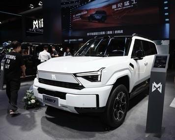 猛士817闪亮登场，喜欢越野车的勇士们沸腾了。
猛士M817是什么车？主打什么？