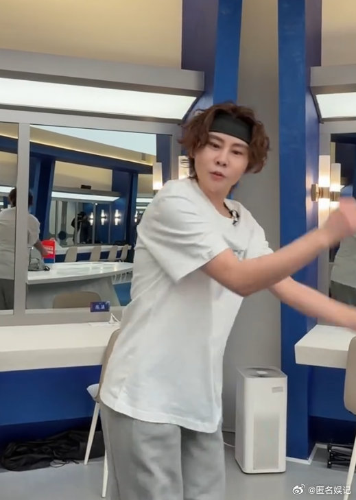 王濛拒绝说不出口喜欢说不出来王濛人情世故全堵嘴里了王濛：嘴借我用用！唱心愿便利贴