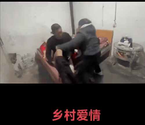 大妈怒了：我挑两毛钱的雪花膏你都抠抠搜搜的，背地里把卖高粱的钱偷出来养小三，看我