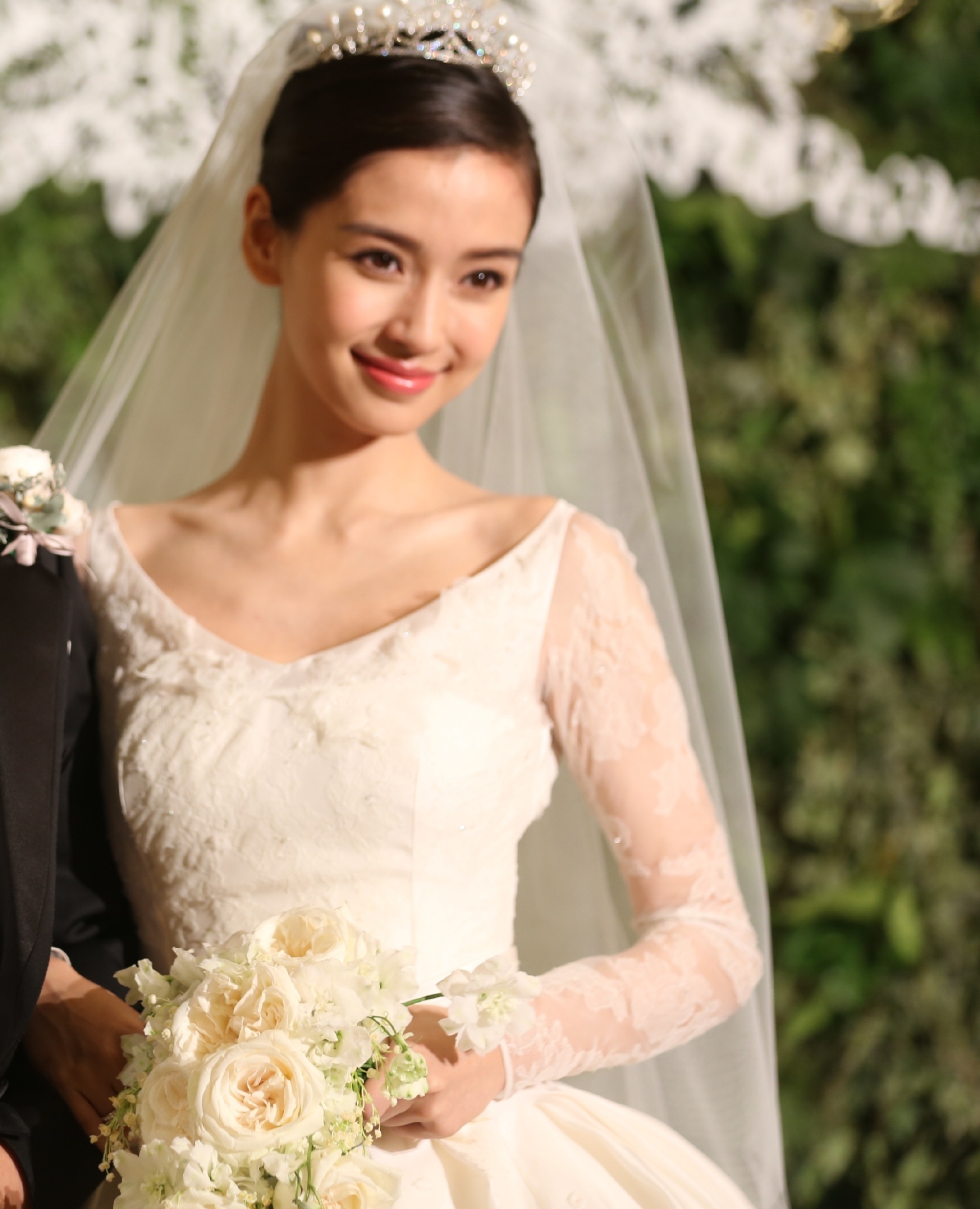 angelababy   在复制粘贴的时代，你是手写的诗