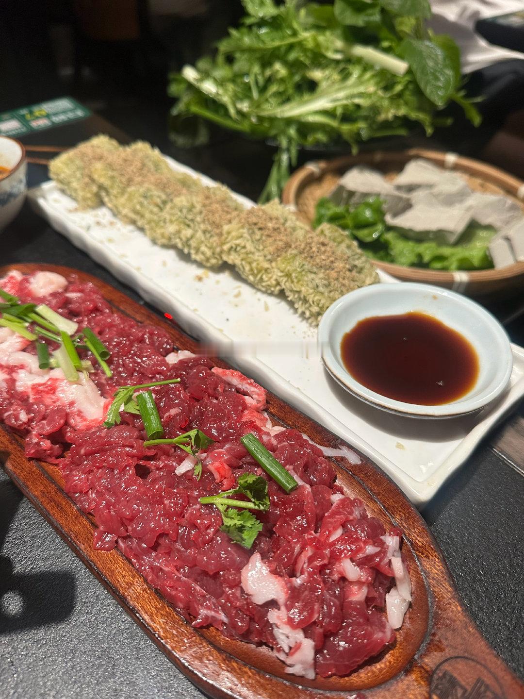 蜘蛛侠看了，身材真是好！超级英雄也有心理创伤，唯爱能解。蜘蛛侠4战衣透着自苦自虐