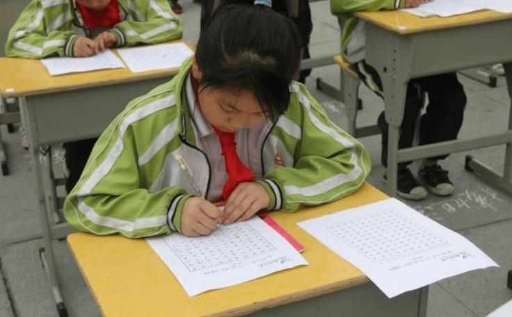 影响小学生成绩的10个关键因素，每天重复这些习惯，孩子想不优秀都难。
一个人的精