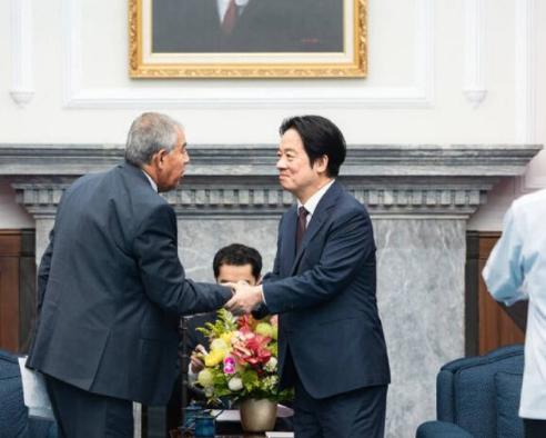 以色列前议长跑来拥抱赖清德，喊出与台湾站在一起，34年前的承诺不要了？

5月5