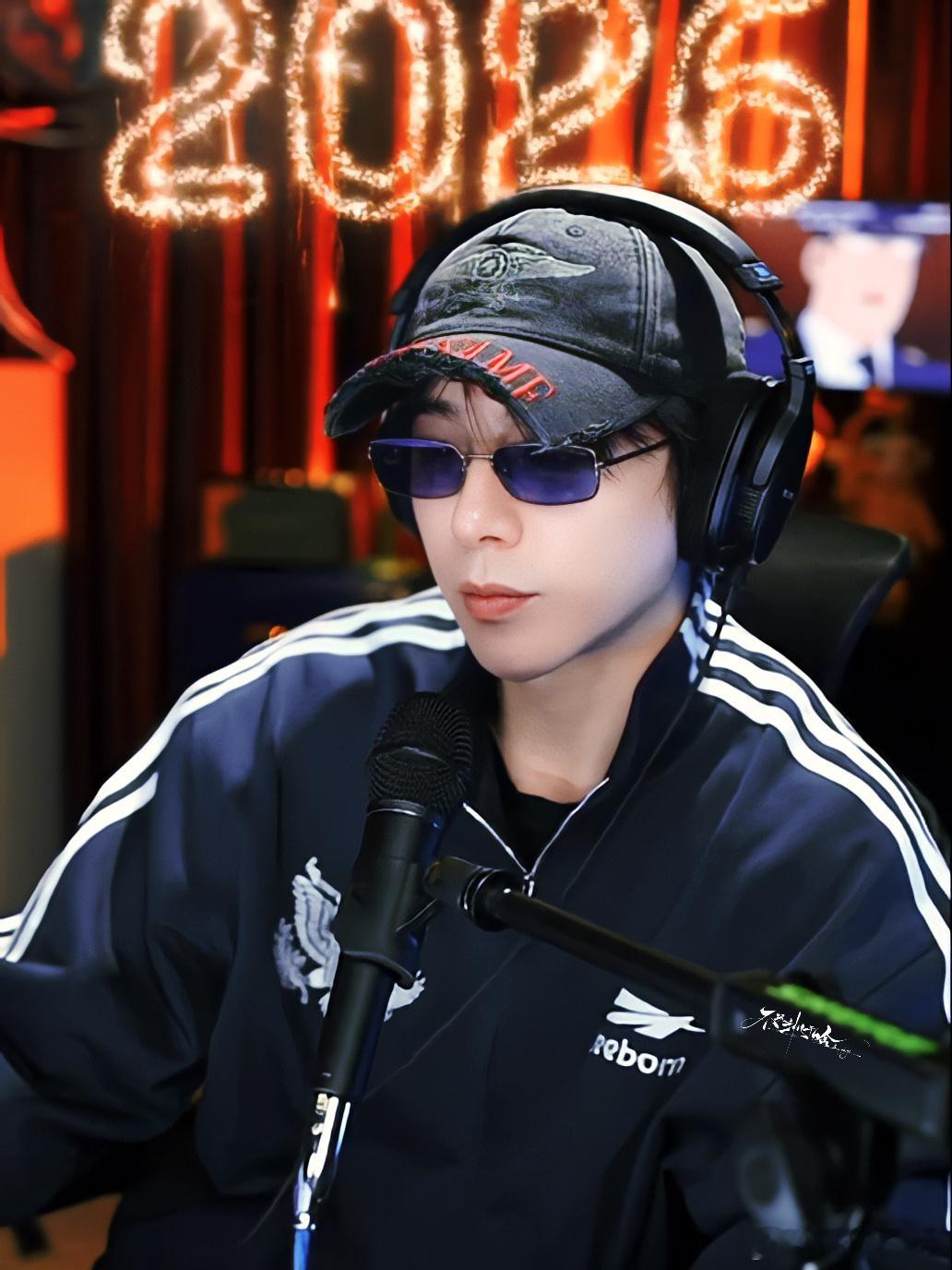 书卷一梦 | 刘宇宁直播 就是这么宠啊！老大，你咋这么好呀，百忙之中还时时想着上