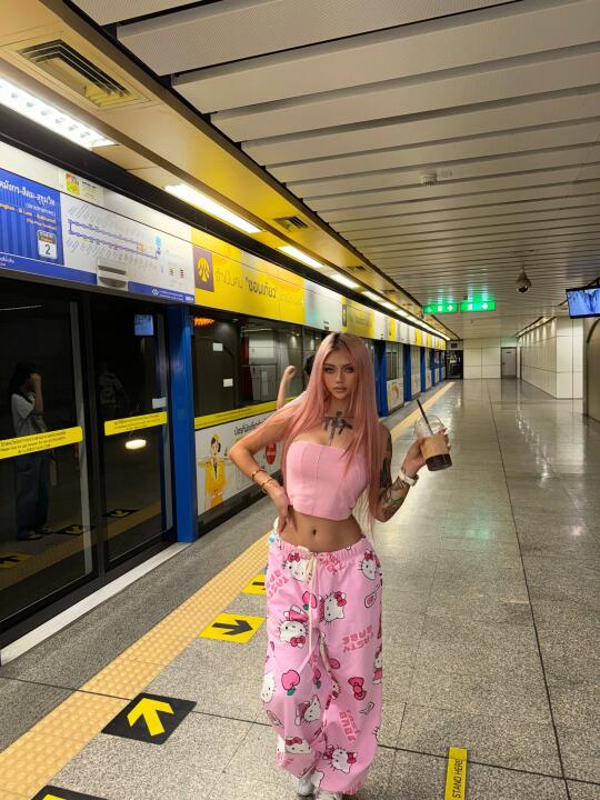 你永远不会比此刻更年轻了...