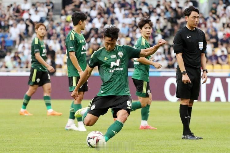203韩职足球预测                      全北现代VS江原F