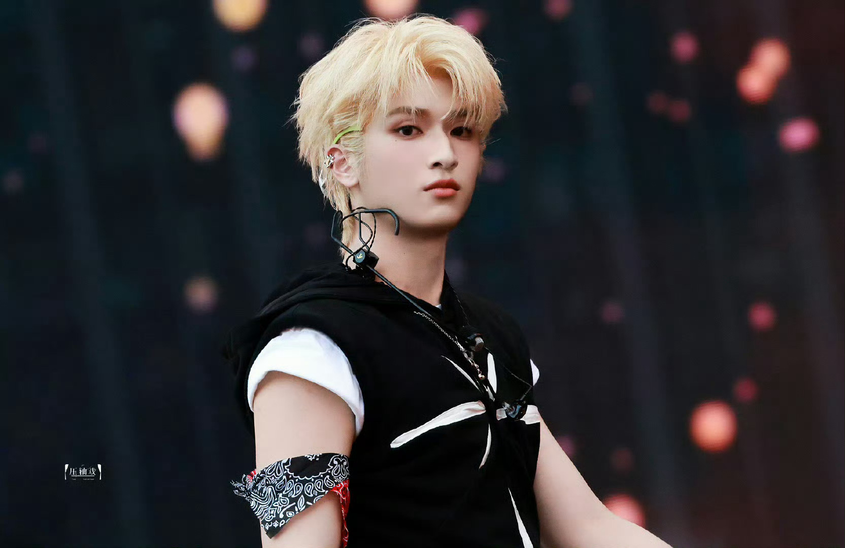 严浩翔金发造型 📷 严浩翔金发生图