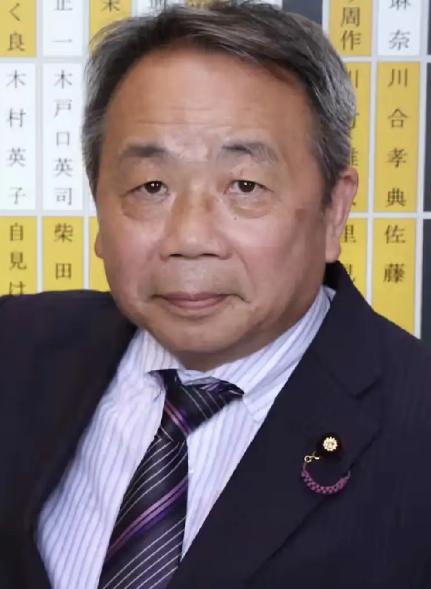 日本参议员、汉奸石平4月22日叫嚣道，今天上午，作为‘国会议员共同参拜靖国神社协