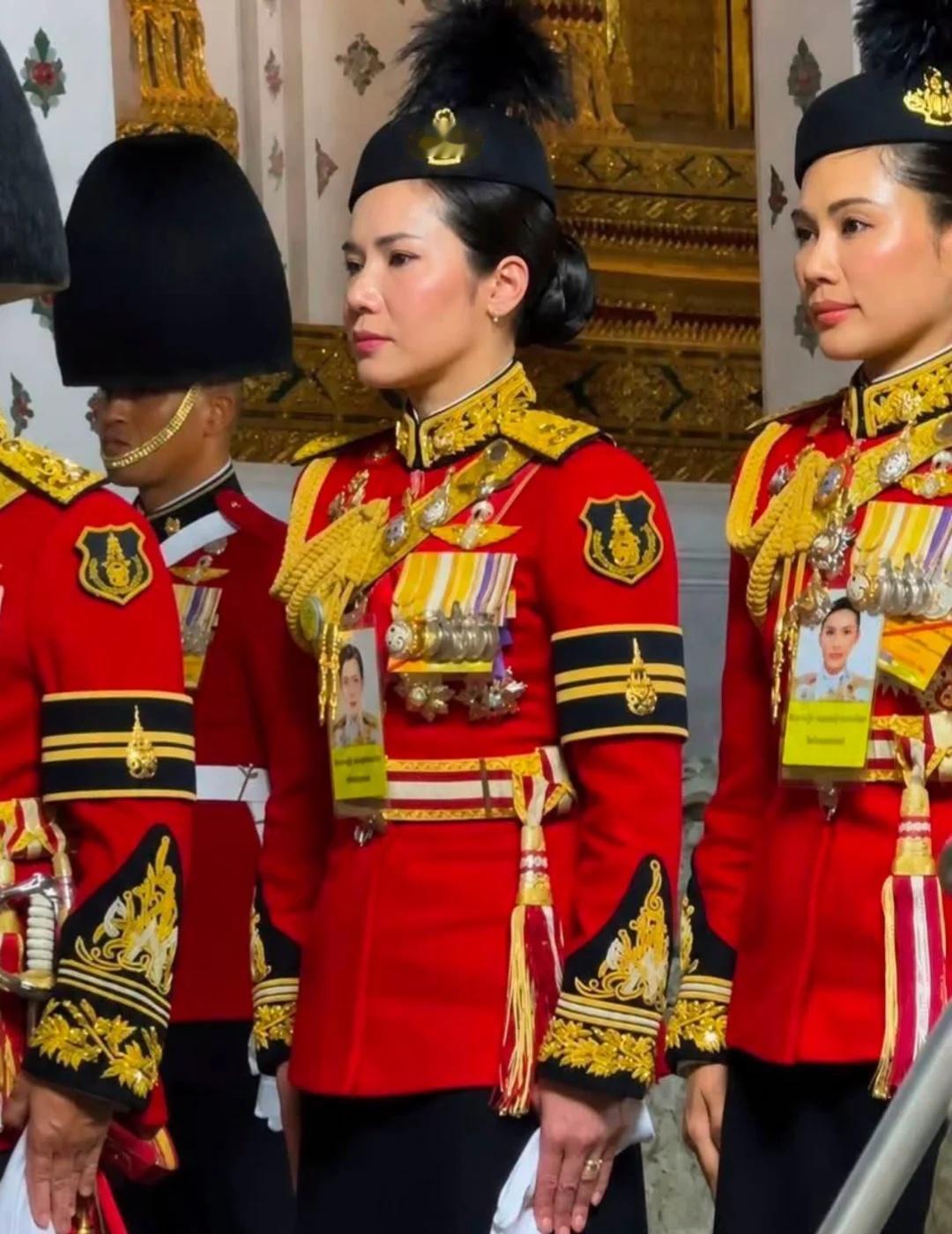查尤特年轻貌美，是泰国后宫颜值天花板
查尤特拉是个九零后，性子特别淡，像菊一样不