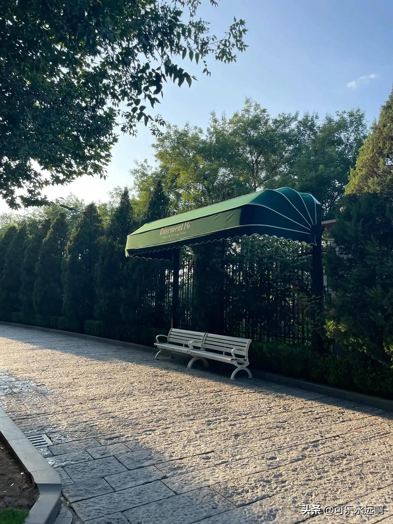 北京京顺园公园
没想到北京市区还藏着一个这么好看的法式公园，绿色的草坪超好看，法