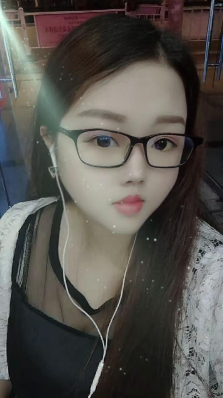 初听是希望，再听是无奈，人到中年不得已，一曲黄昏泪已干
