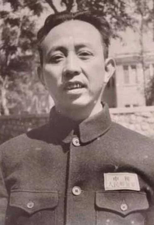 1951年3月13日晚，山东军区政治部副主任黄祖炎在被反革命分子刺杀身亡。
黄祖