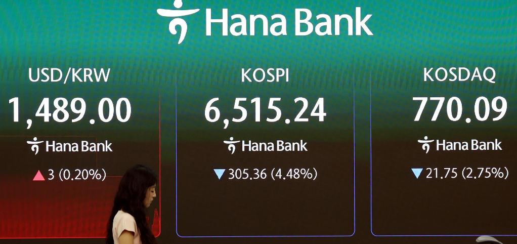 韩国股市已经成为韩国人的噩梦了！

连续多次跌停的熔断，让韩国股民损失惨重，上天
