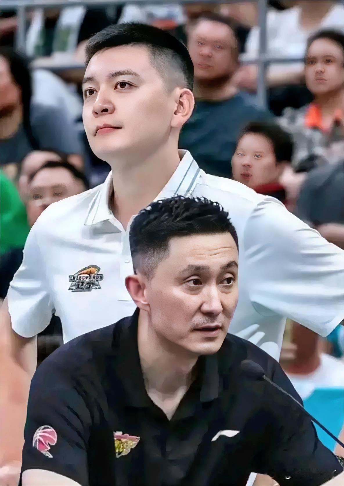 不出意外的话，全运会篮球比赛，仍然会是杨鸣和杜峰这两位老对手的较量。
11月4日