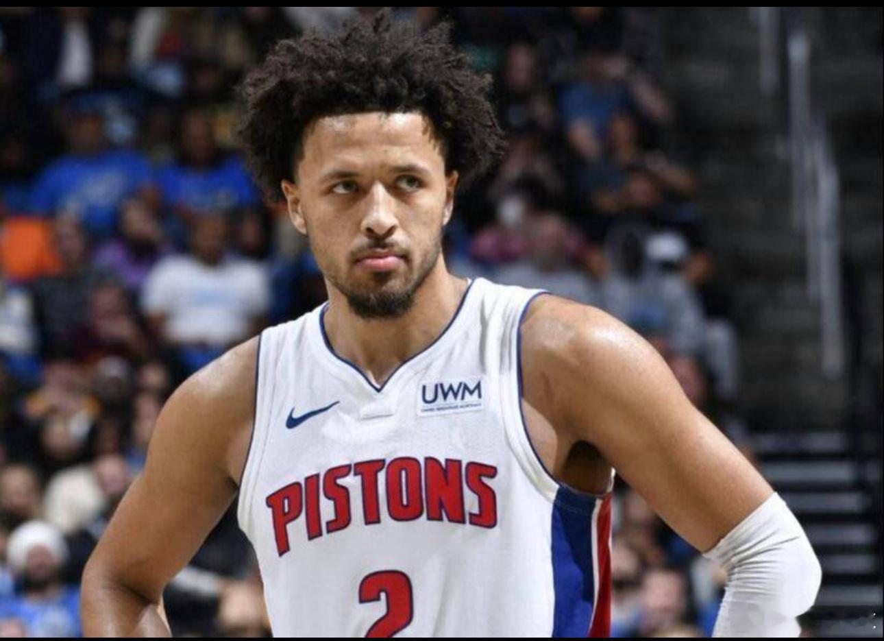 10月25日讯 NBA常规赛，今日进行了12场比赛，其中有三场比赛是东西部球队的