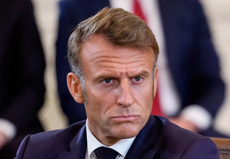 法国公开喊话中国
当地时间2月10日，马克龙在接受采访时公开强调：欧洲应该推进长