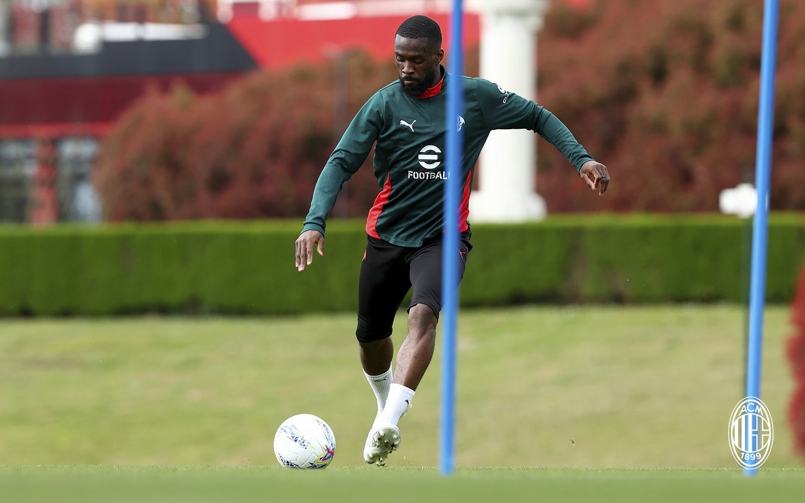 【Antonio Vitiello】 👉 从国家队返回的迈尼昂🇫🇷、托莫里