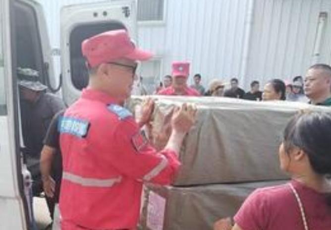 根据“黄晓明明天爱心基金”的消息，该基金已有多批救援物资陆续抵达广西横州灾区。