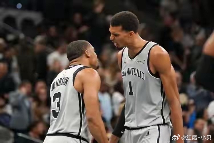 【文班亚马领衔，马刺主场完胜雷霆】2026年2月5日上午十点半，美职篮常规赛马刺