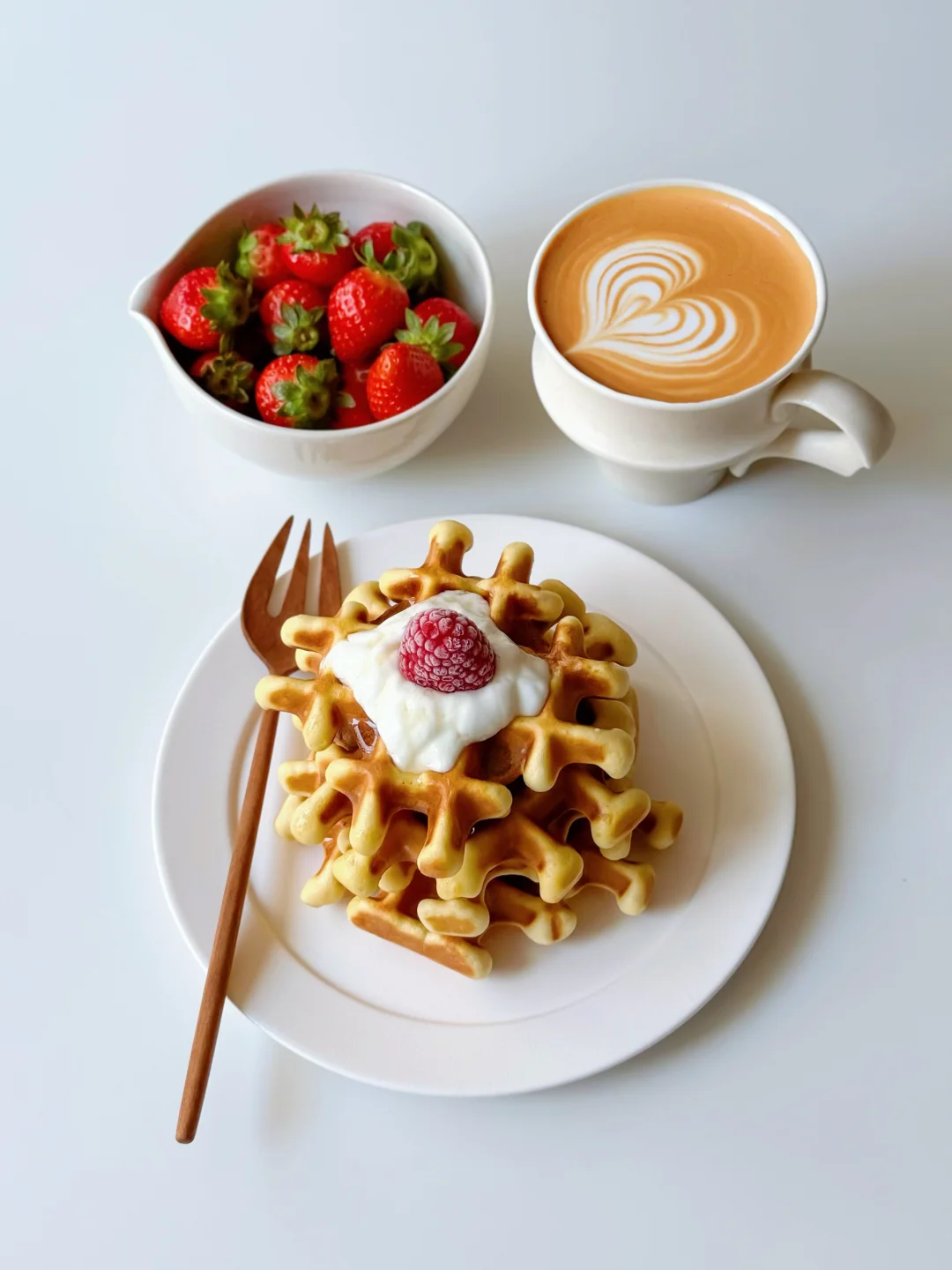 早餐 | 华夫饼 | 热拿铁☕