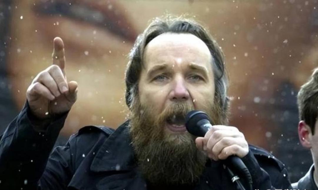 为什么普京很少见杜金呢？可见其思想理论不合时宜？
经常在网上看见，这位普京的大脑