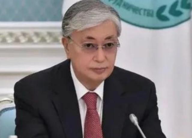 苏联为什么斗不赢美国？你以为是苏联输给了美国，实际上不是苏联斗不过美国，而是斗不