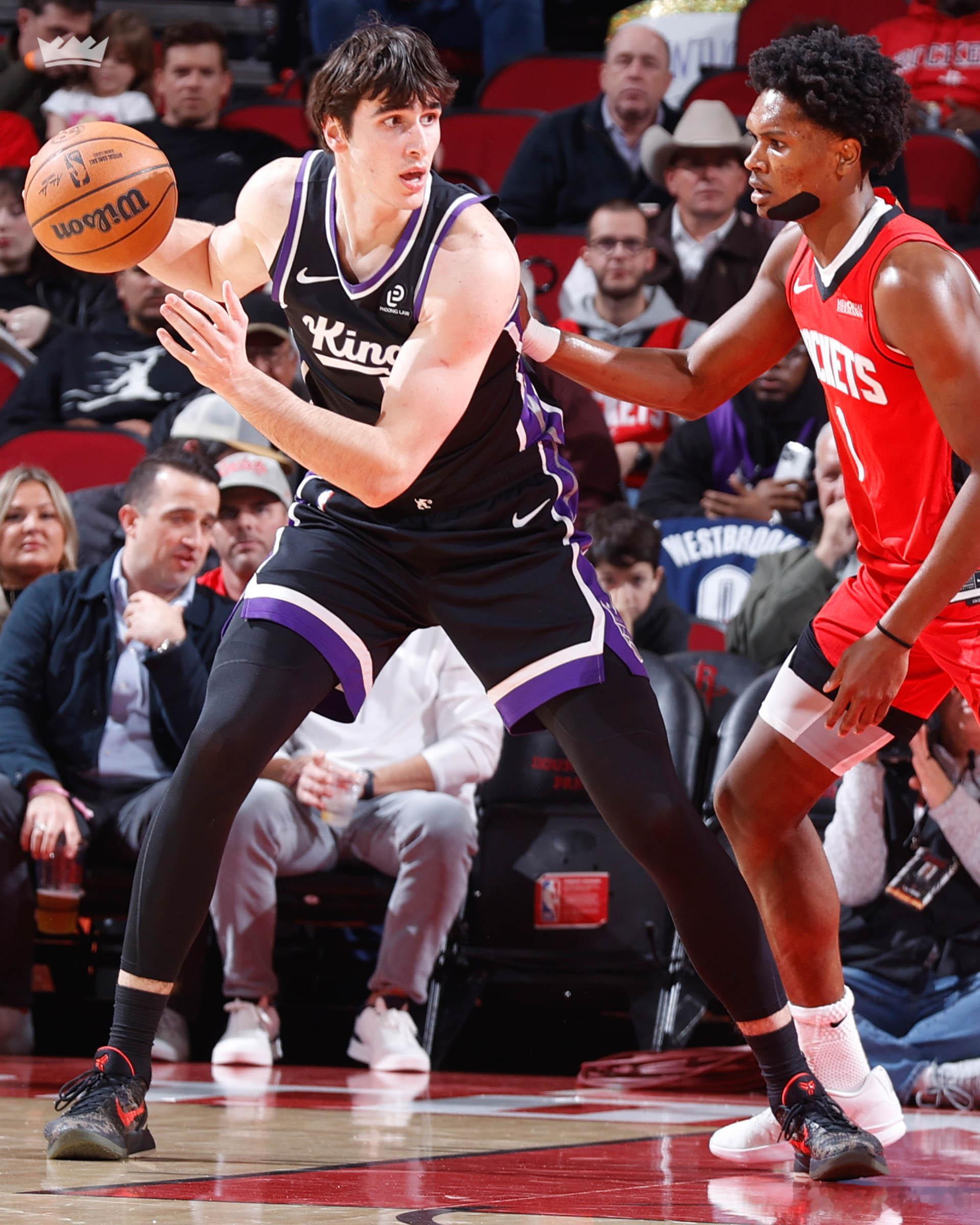 火箭划水两节，认真一节，就下班了。第三节火箭15分快攻得分就足够了，只要国王一直