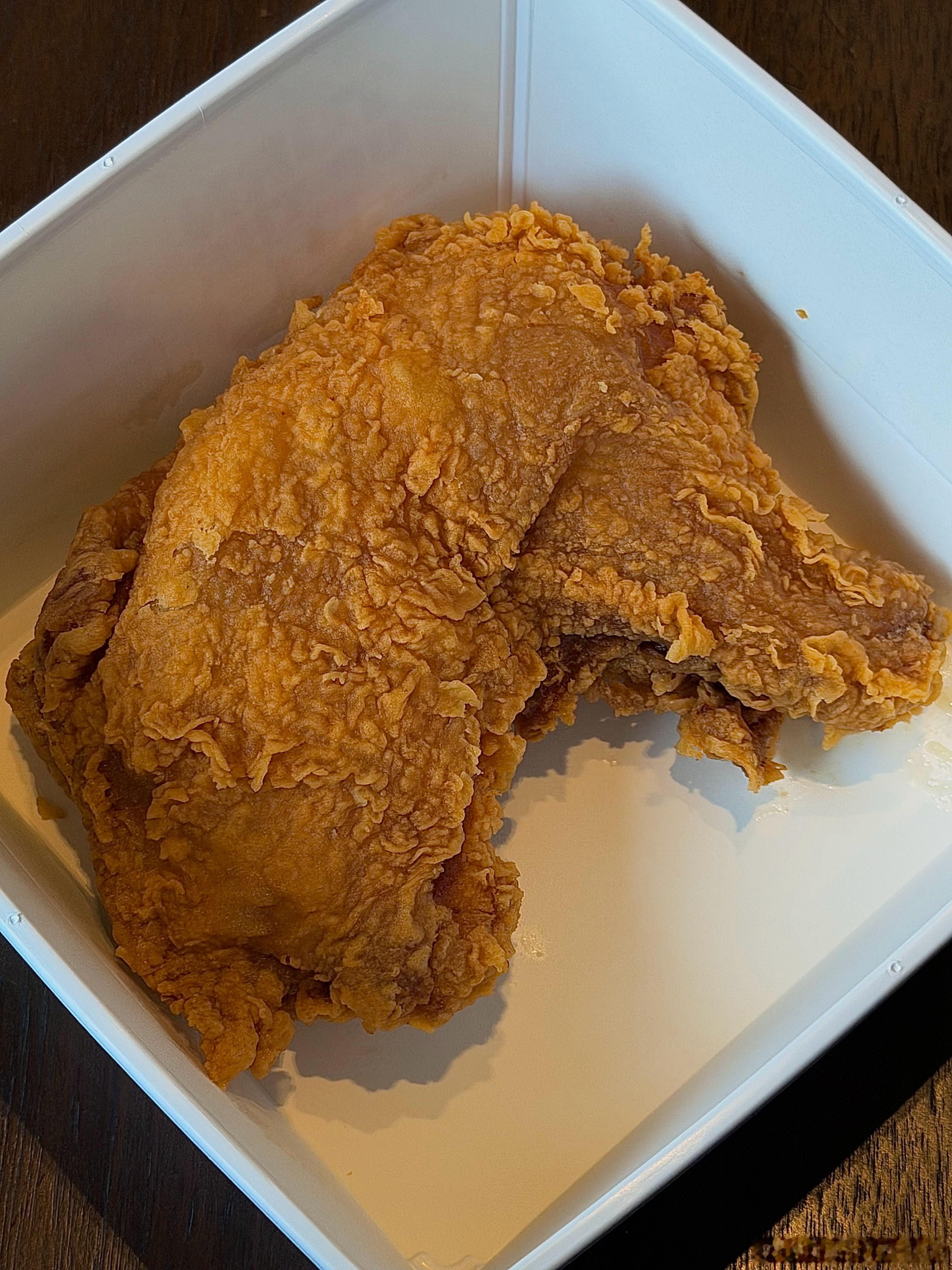 好一条风姿绰约美艳动人的鸡腿 