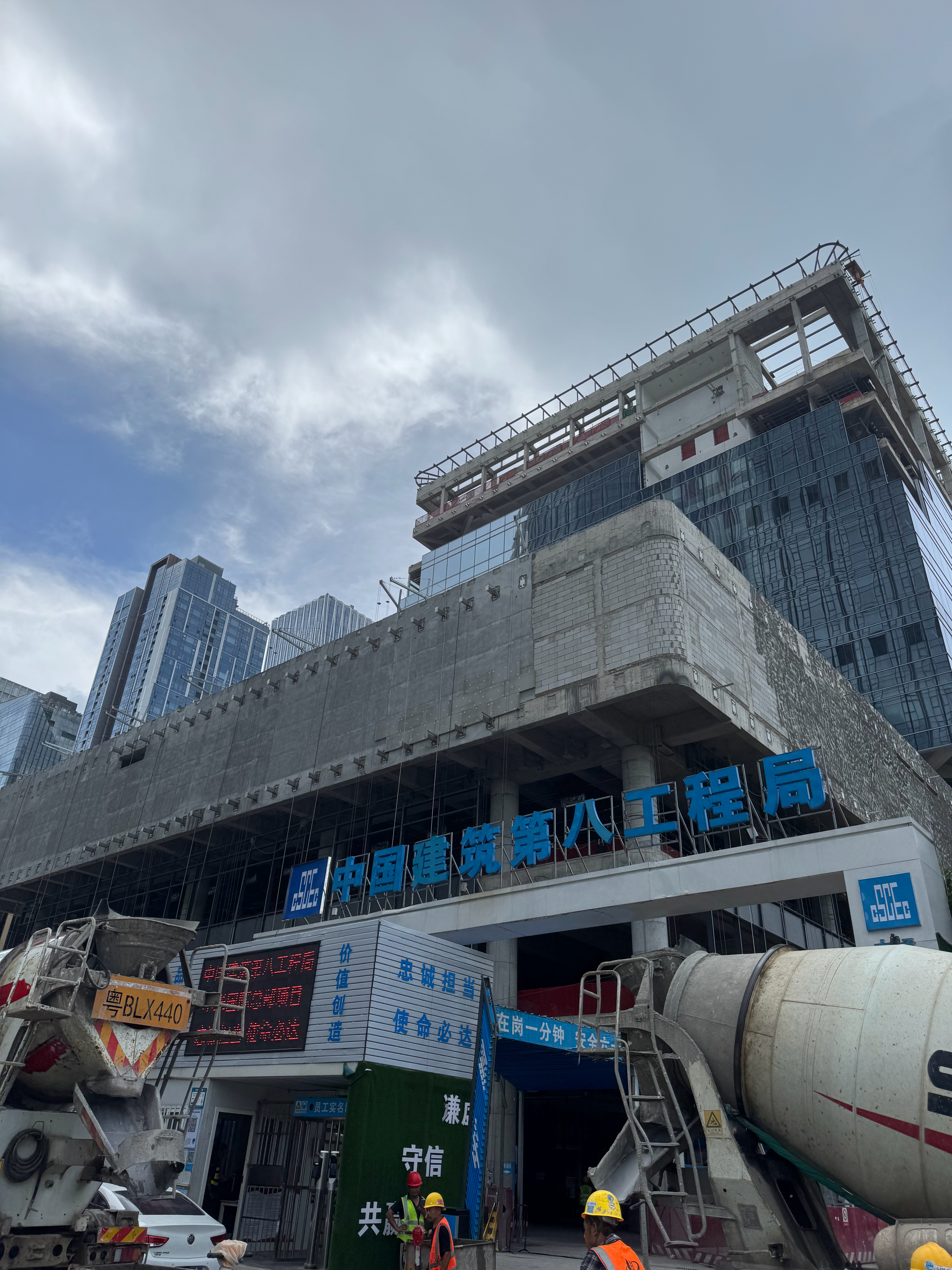 路过了小米深圳总部[doge] ​​​