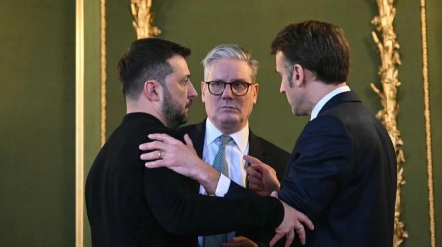 英国首相基尔·斯塔默和法国总统埃马纽埃尔·马克龙在乌克兰总统弗拉基米尔·泽连斯基