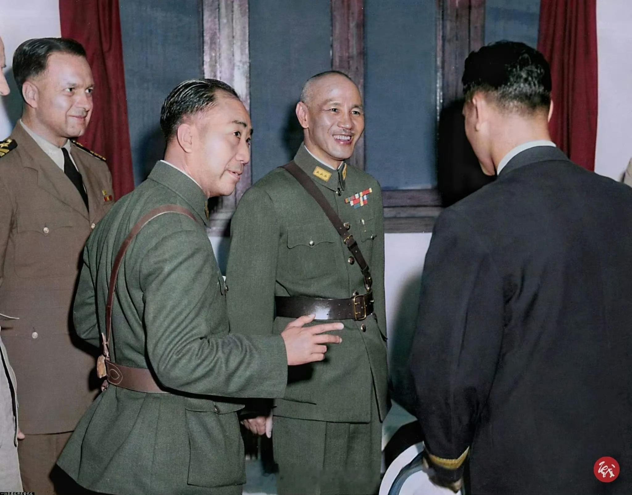1945年，南京。蒋介石的高光时刻。网友问，解放后戴笠为啥没上战犯名单？