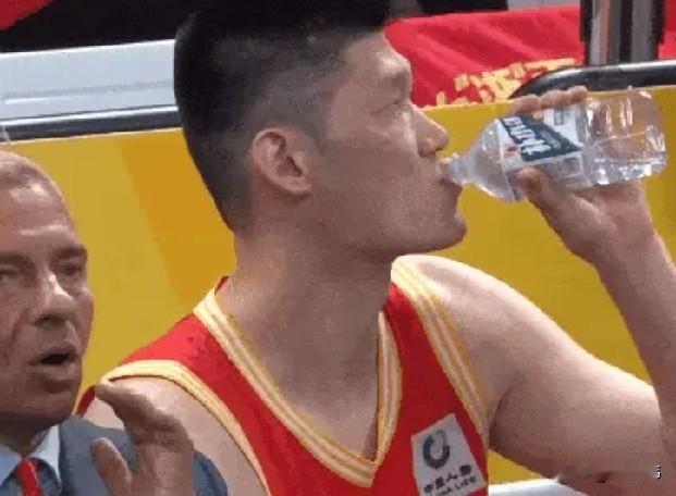大秋伤了！布朗谈胡金秋：

“他的受伤。”

“让我们非常担忧。”

“胡金秋是