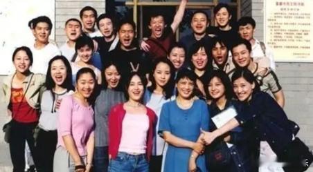 虽然现在娱乐圈影视圈还活跃着不少中生代实力派或者老戏骨，但不得不说随着年龄增加，