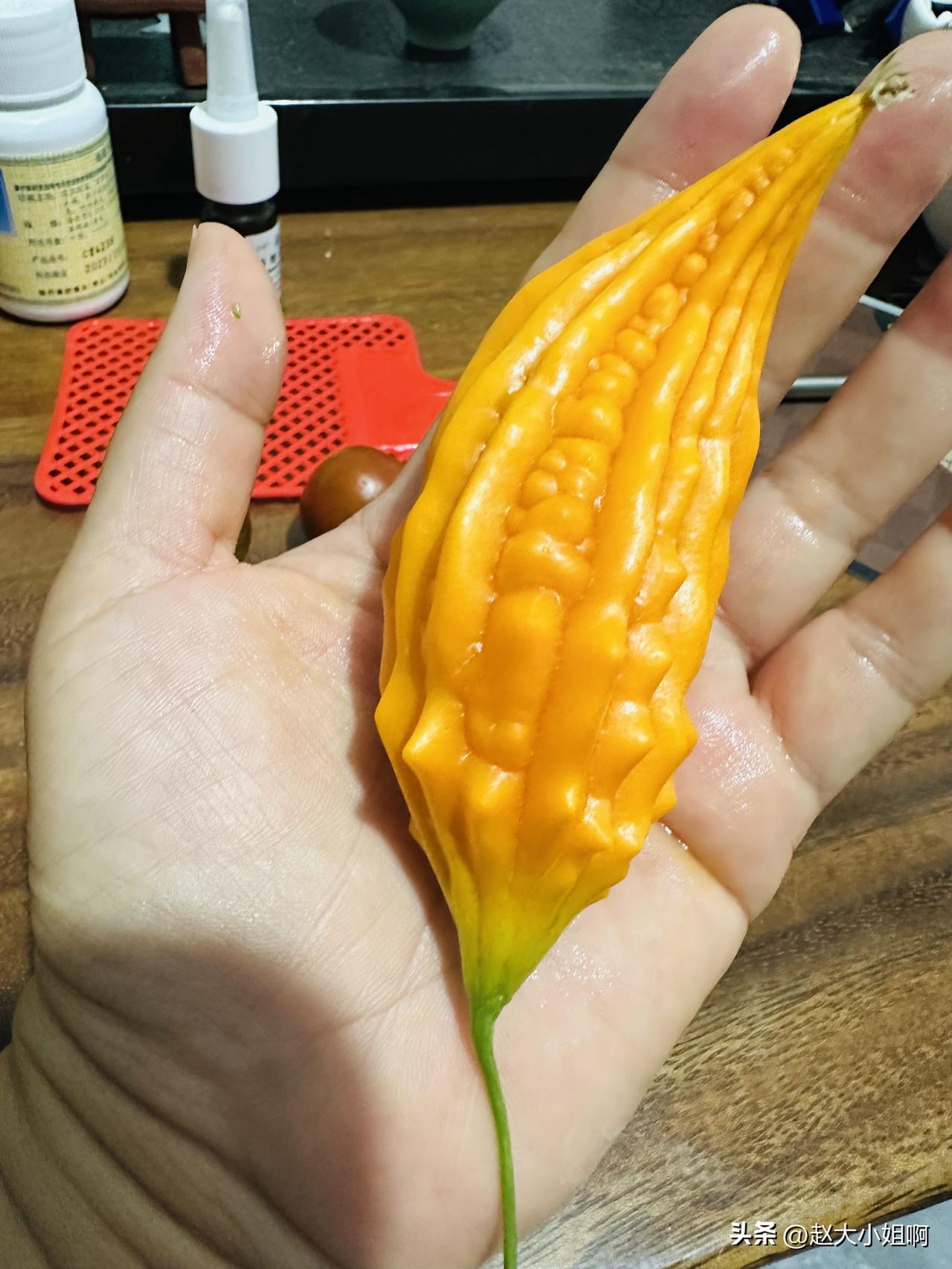 自从进入“围绝经期”之后我养成了睡午觉的习惯。
就是吃完饭就上床了，下午睡到几点