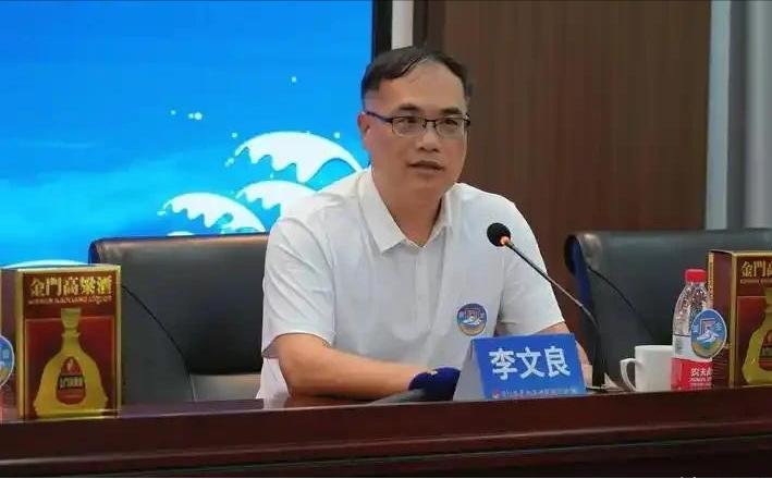 4月27日，台海传出一则让人大跌眼镜的消息：金门二把手递交的厦门访问申请，竟被台