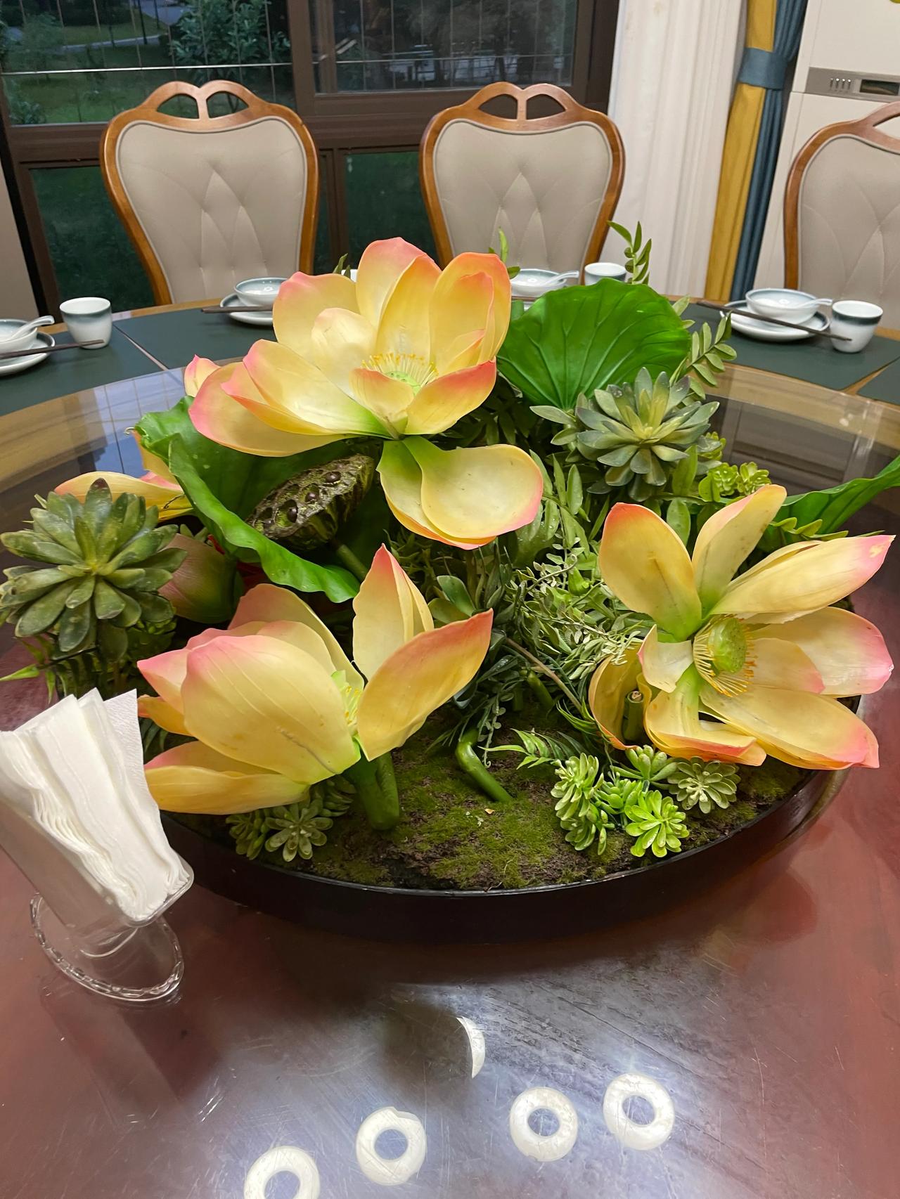 过重阳节
        ——南木子
民进卫生过重阳，
关爱前辈问健康。
汉帝求