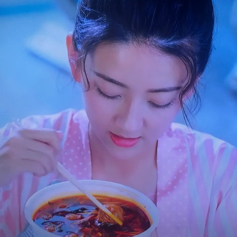 双世宠妃2女主吃的这个是什么呀？怎么看起来像麻辣烫 ​​​