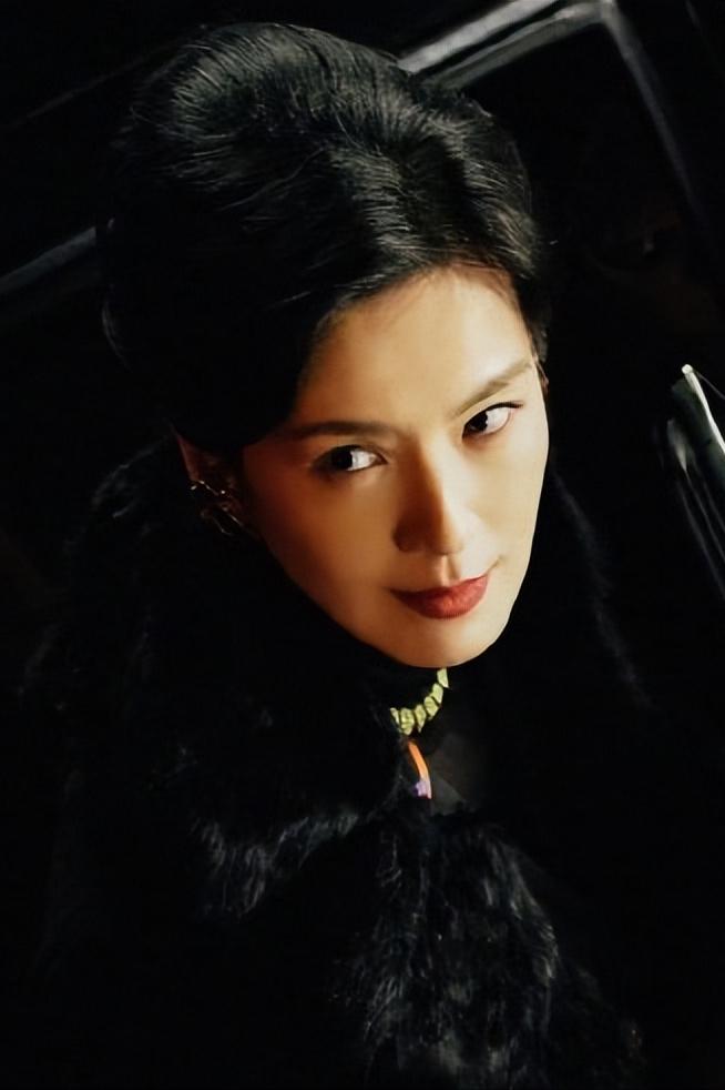 演员，林熙蕾，扮演一个富豪女老板，林太，一出手，金美林拿下，至真园易手，搅得黄河