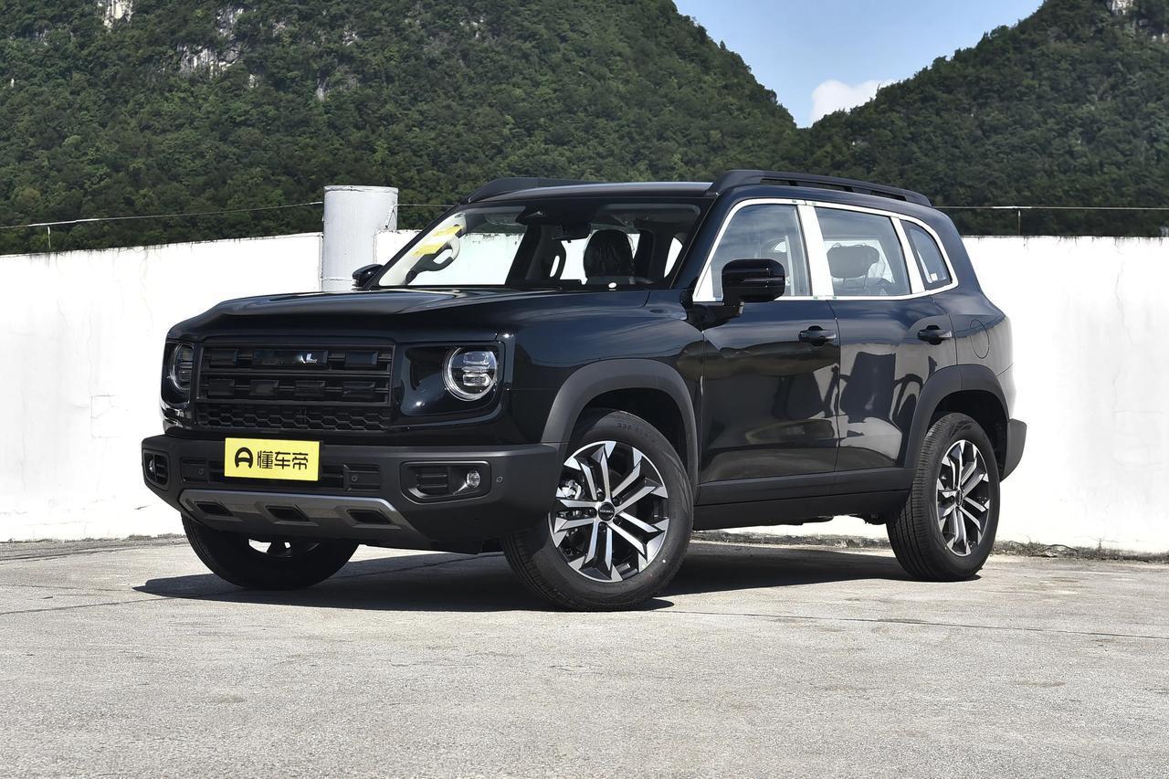 这次特意去本地的4S店实地打听了一番，把哈弗大狗的价格和优惠情况摸得比较清楚了。