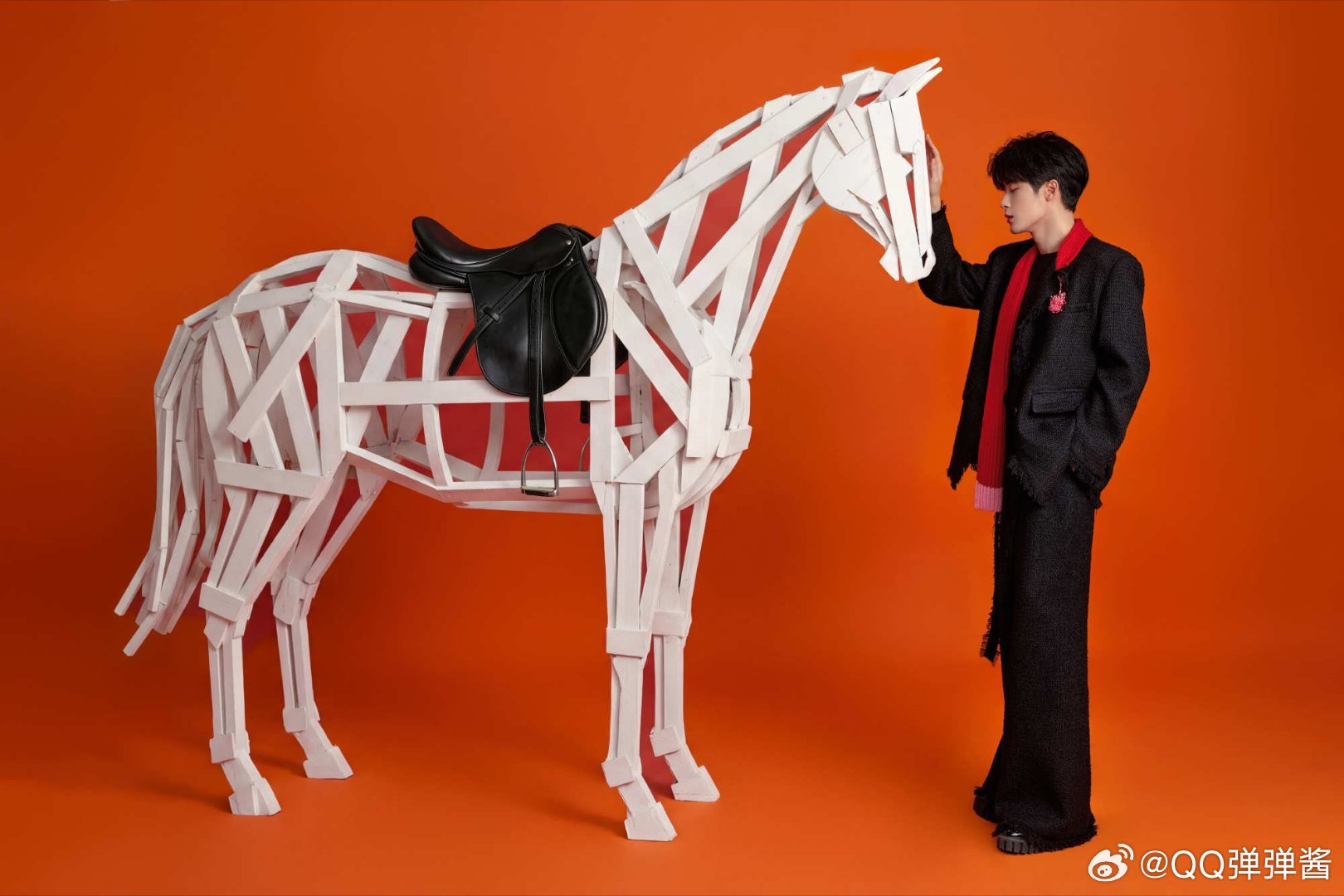 檀健次非窗非画唯心见春葱茏自生檀健次唯心见春三月行程图心有春光，葱茏自生，檀健次