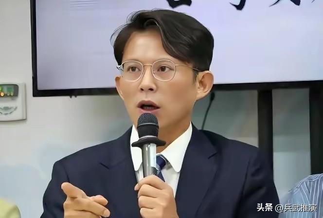 台“民众党”发布声明，

国民党主席郑丽文要来了，4月7号就动身。民众党那边坐不