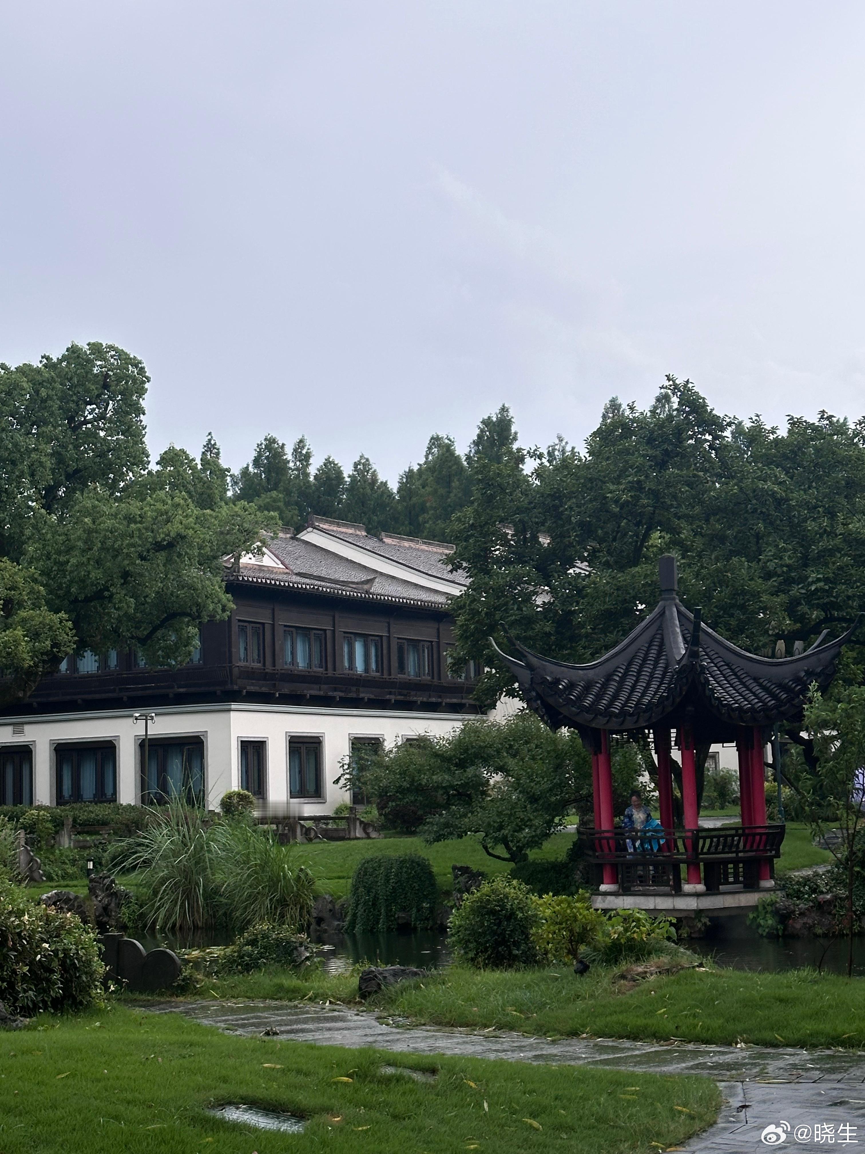 很多人不是在经营婚姻，而是在拿婚姻给自己续命我做咨询这些年，发现一个很残酷的规律