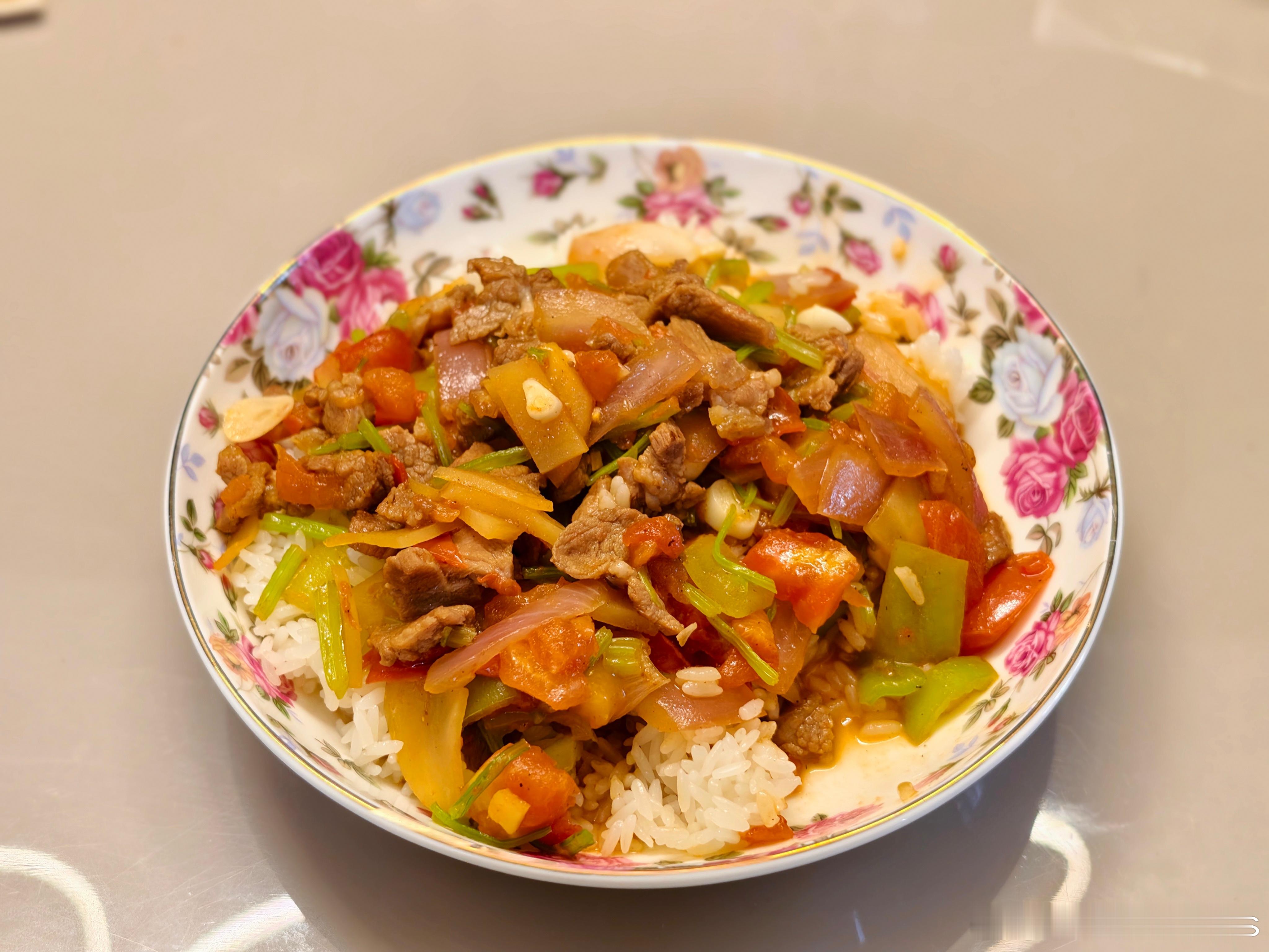 还得是自己做的饭啊！家常但好吃！这一大碗，我干了！！！ ​​​