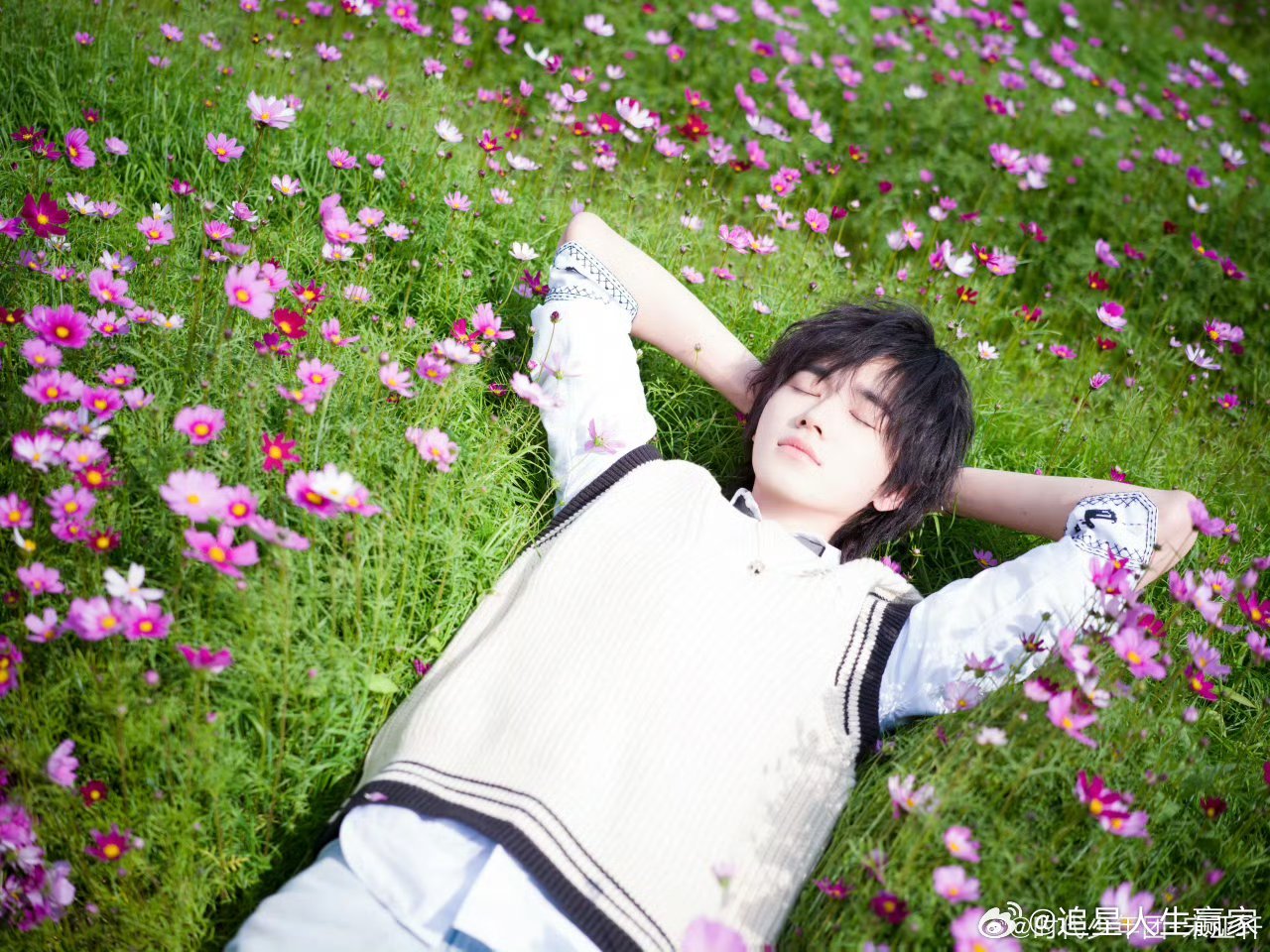 宋亚轩22岁生日快乐 去奔赴更大的世界和舞台吧