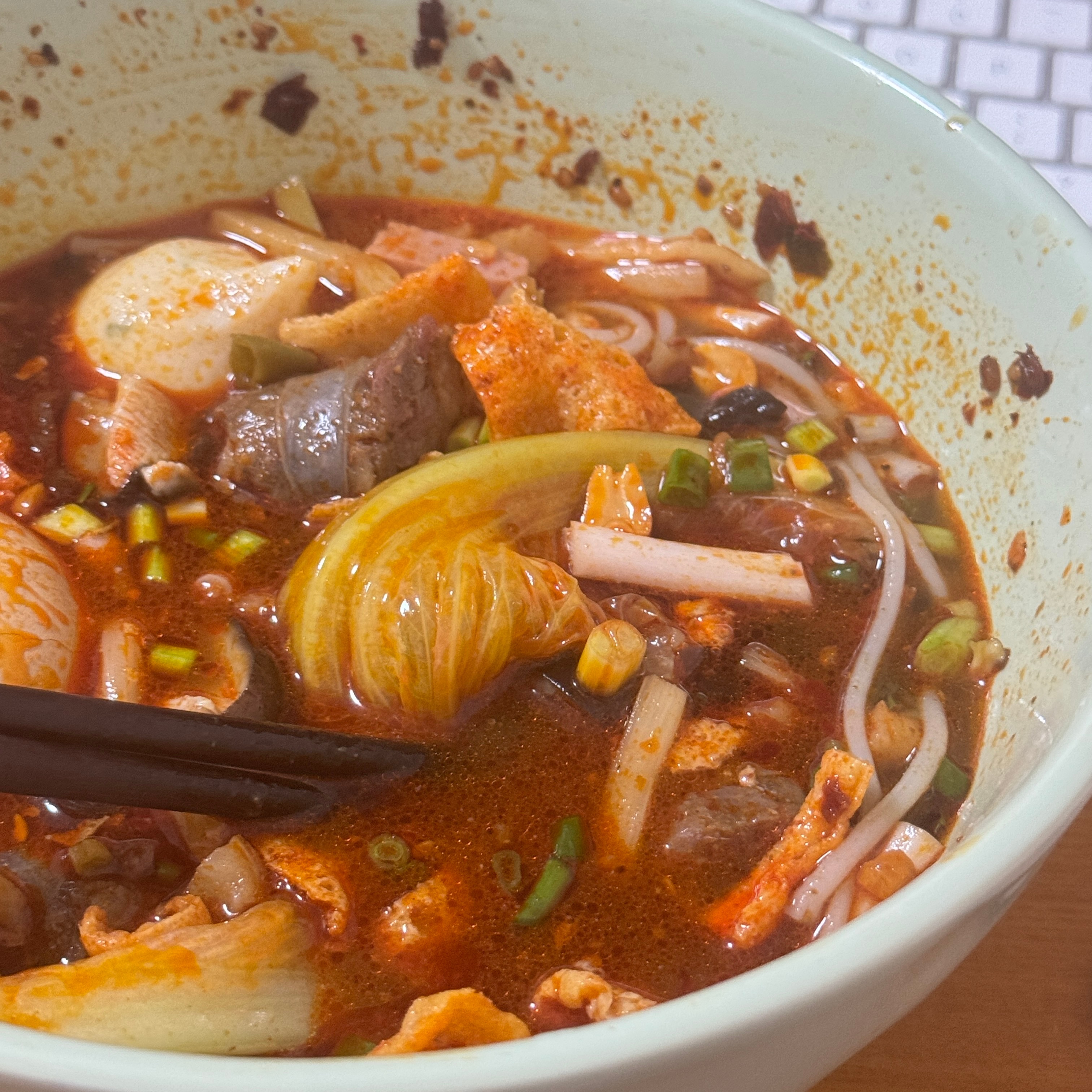 今天是爆辣版（hhhh给我妈做了一小碗微微辣版 防骂我